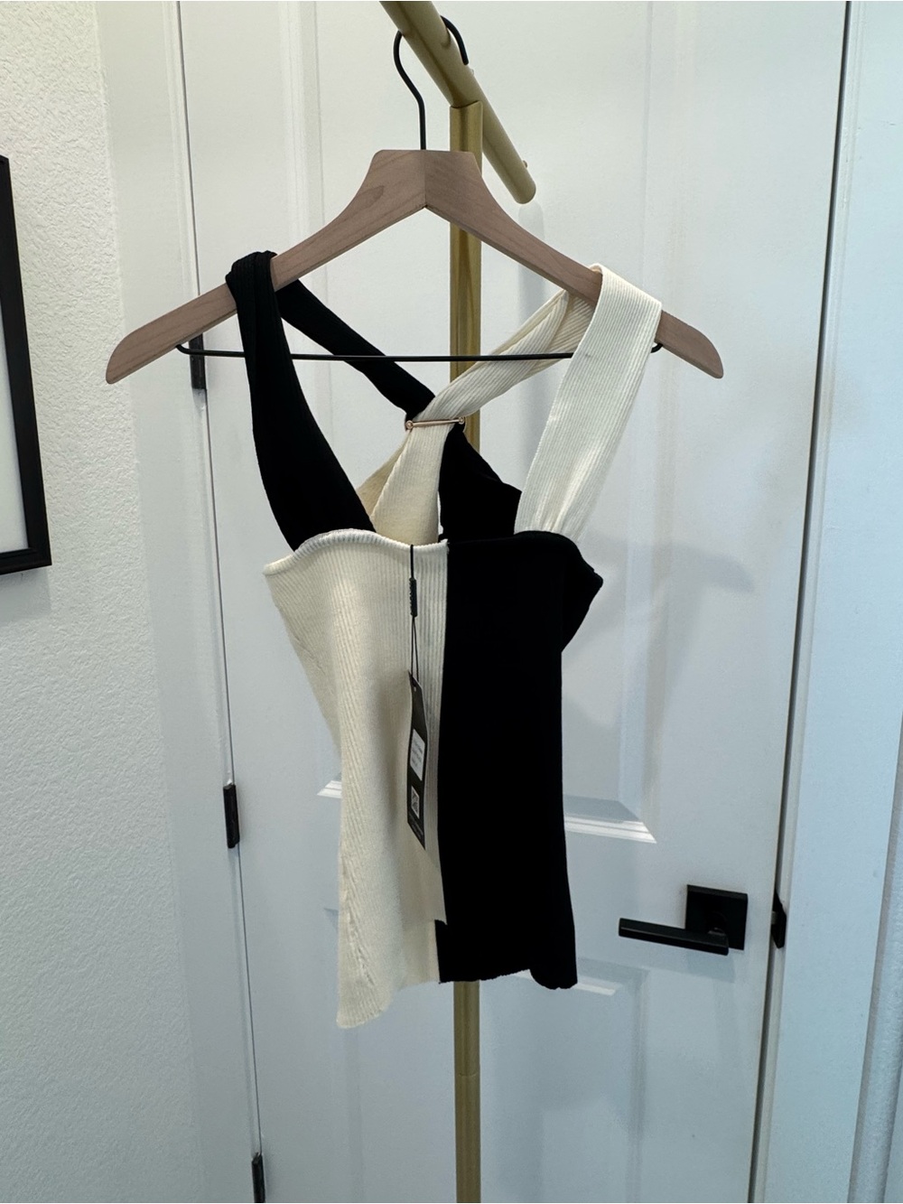 Colorblock Black and Cream Ribbed Top - Picture 3 of 4